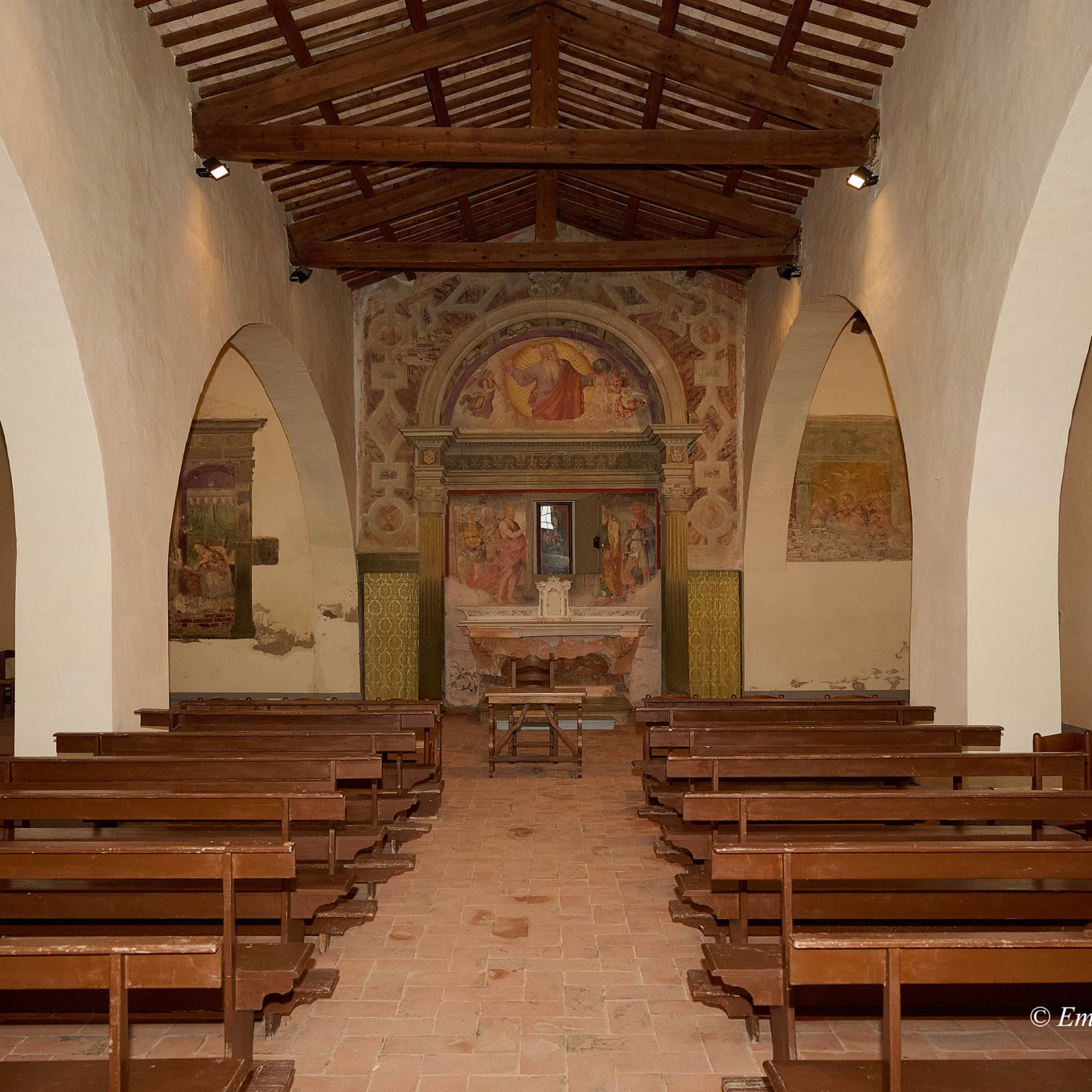 Tesori del Lago: chiesa di Ancaelle e la canna palustre